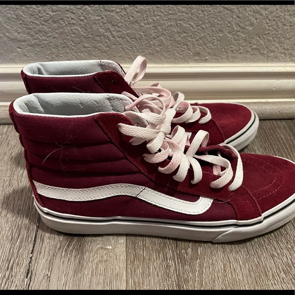 Burgundy Vans High Top Women’s 8.5